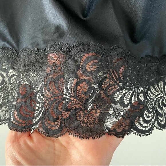 𝅺VINTAGE Black Lace-Trim Slip Skirt Midi Women's S - Picture 5 of 6